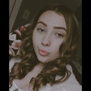 Meet your Posher, Keely